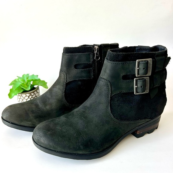 Sorel Waterproof Black Leather Suede Buckled Lolla Ankle Boots Size 9 - Picture 6 of 13